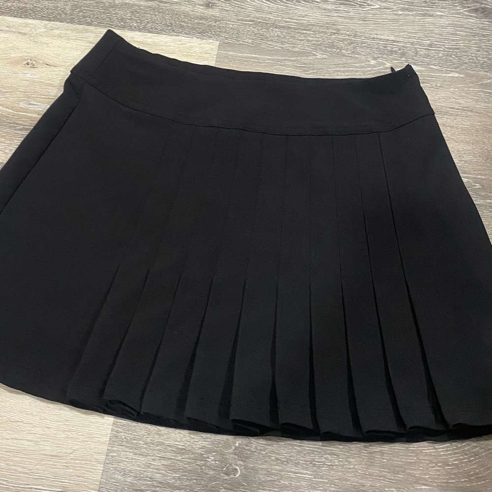 Elegant Black Pleated Skirt